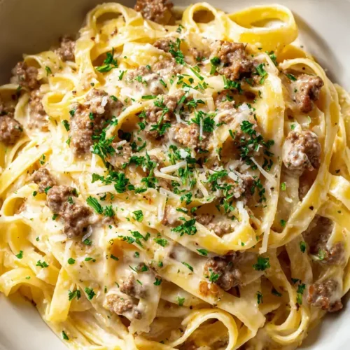 Easy Cheeseburger Alfredo Pasta