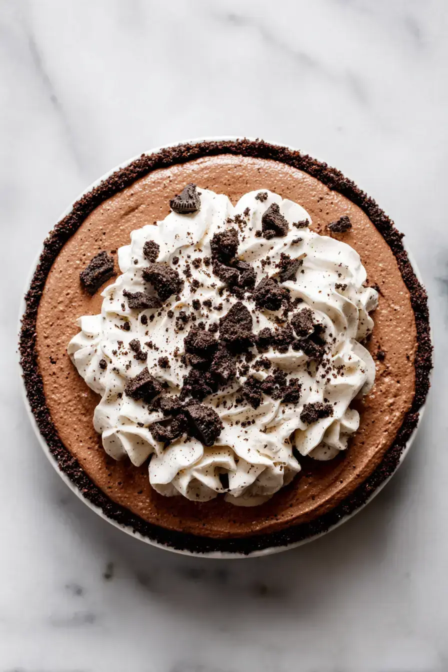 Oreo Chocolate Mousse Pie serving presentation